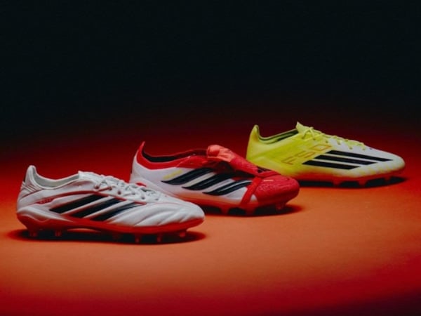 Hiện sản phẩm trong nhóm Giày đá bóng adidas