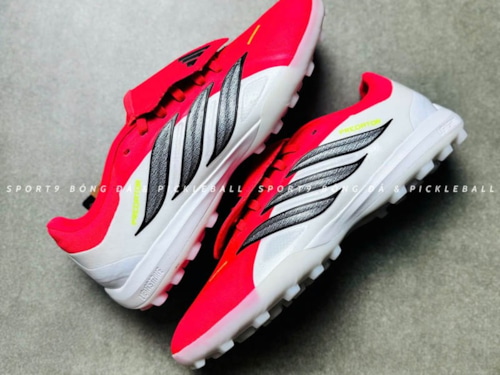 Lưỡi gà gập trở lại: Adidas Predator 26 Pro TF có thực sự đáng mua?
