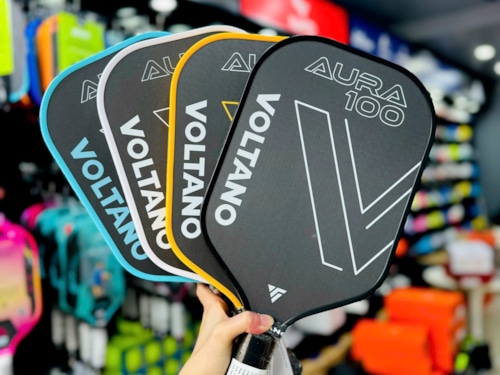 Voltano Aura 100 – Vợt Pickleball Carbon T700 dưới 1 triệu đáng mua nhất 2026