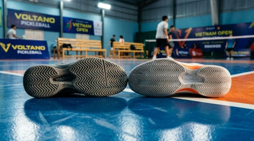 Giày pickleball sân trong nhà: Chọn đế nào cho đúng?