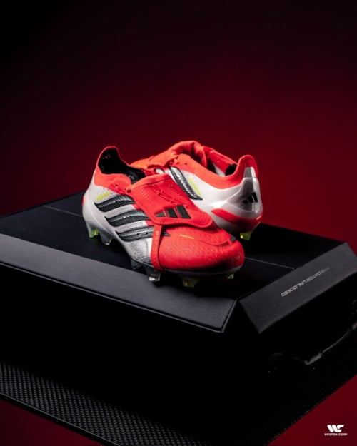 Giày đá bóng Adidas Predator
