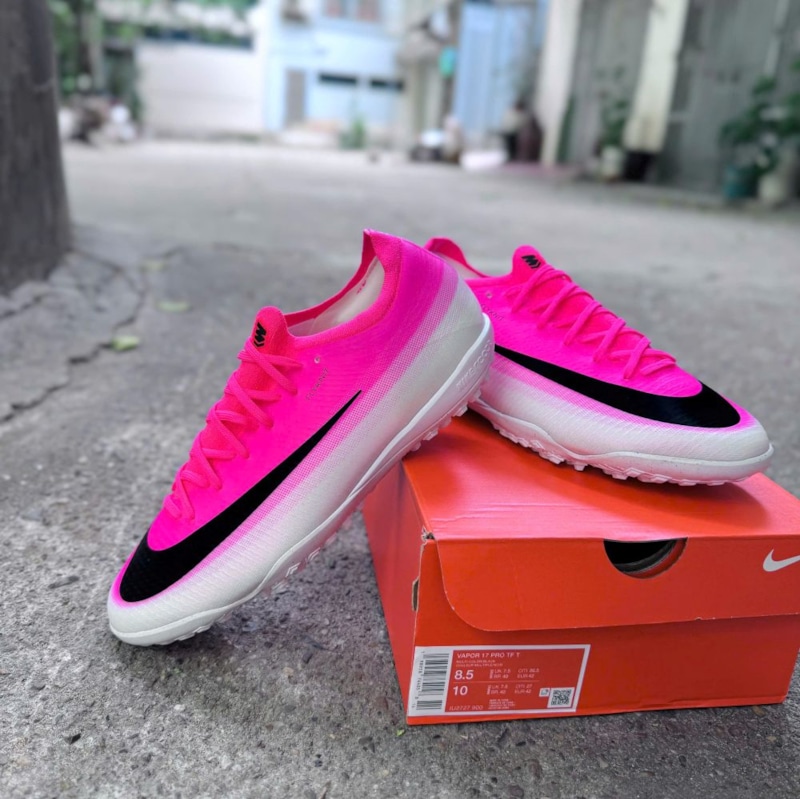 Review giày đá bóng Nike Vapor 17 Pro TF cỏ nhân tạo: Đáng nâng cấp từ Vapor 16 Pro?
