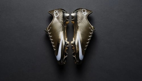 CR7 Lập Kỷ Lục World Cup, Nike Ra Mắt Hai Đôi Giày Signature Trong 48 Giờ