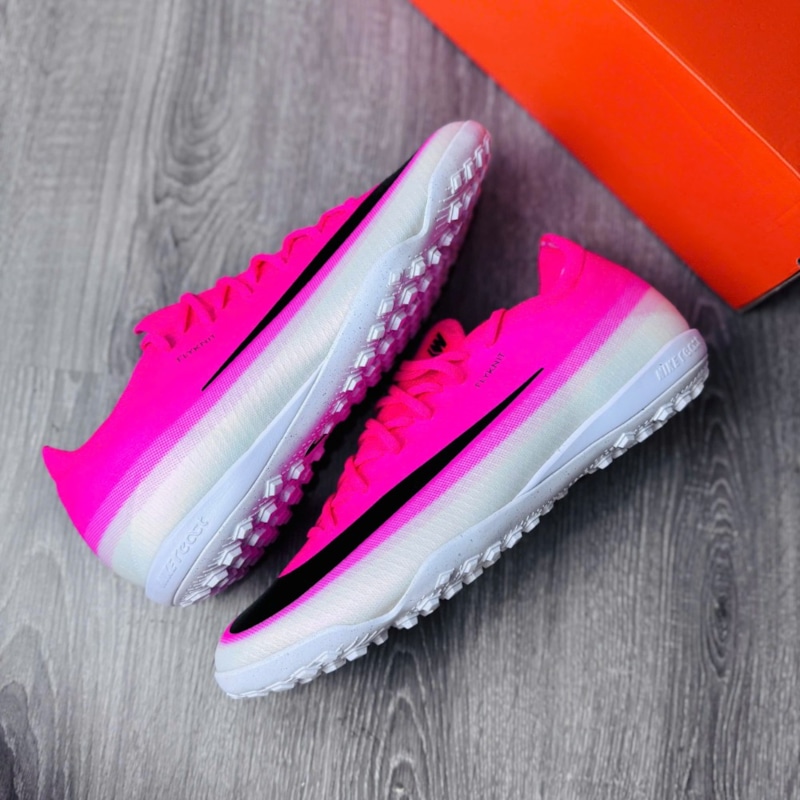 Nike Vapor 17 Pro TF có hợp với chân bè không? Đánh giá thực tế