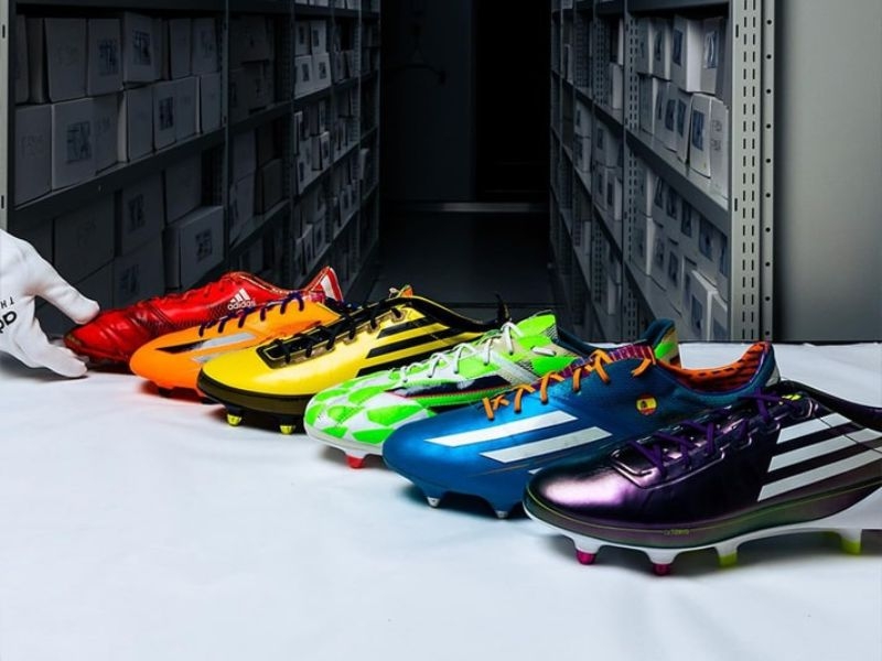 Những phối màu kinh điển của dòng giày bóng đá adidas F50