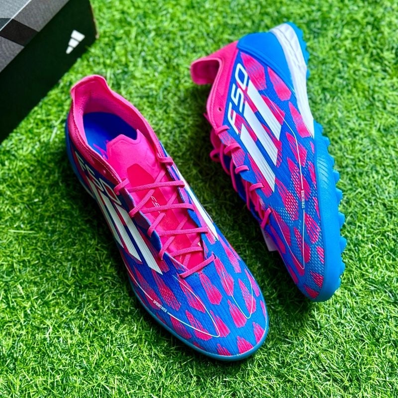 Thiết kế form dễ đi, khá tương đồng với Nike Vapor 16 Pro