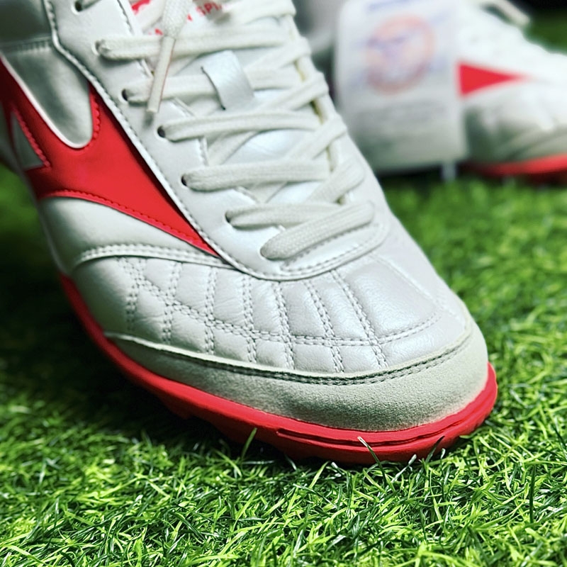 Giày đá bóng Mizuno Morelia Sala Japan TF - Trắng/Đỏ/Vàng - Q1GB230064