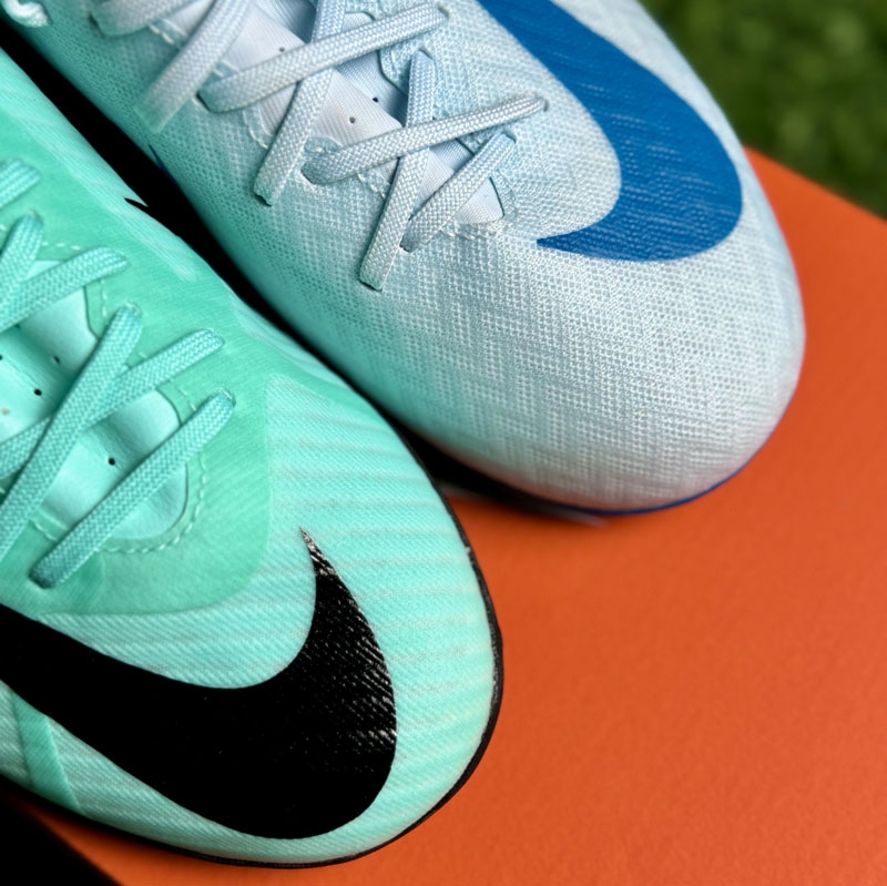 So sánh giày đá bóng Nike Vapor 15 và 16 Academy