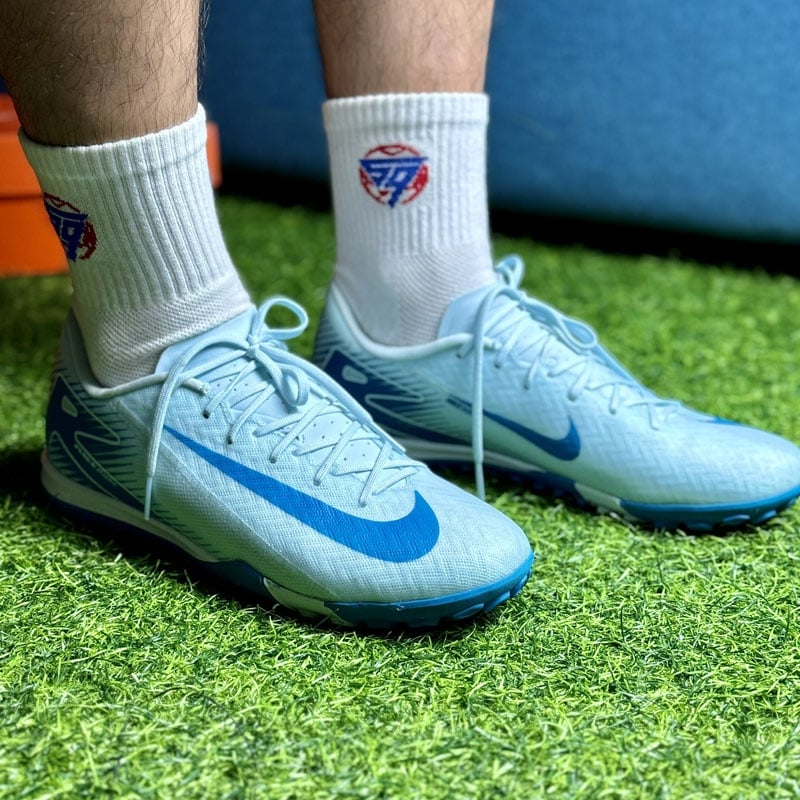 Giày đá bóng Nike Mercurial Vapor 16 Academy TF mới nhất dành cho tốc độ