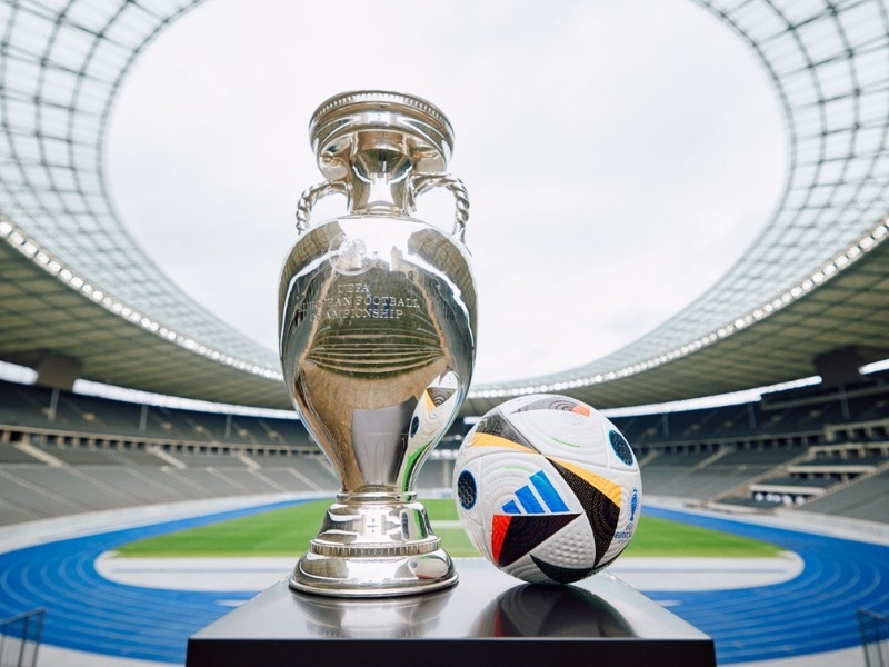 Quả bóng hiện đại nhất lịch sử Euro - Fussballliebe