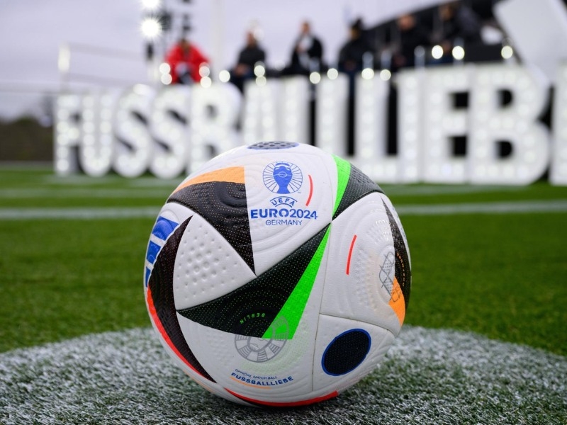 Quả bóng hiện đại nhất lịch sử Euro - Fussballliebe