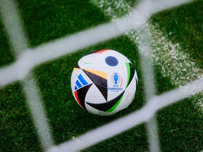 Quả bóng hiện đại nhất lịch sử Euro - Fussballliebe