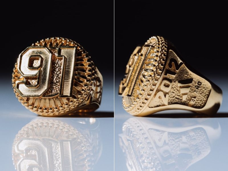 Adidas vinh danh Quả bóng vàng thứ 8 của Messi bằng bộ 8 chiếc nhẫn vàng đặc biệt