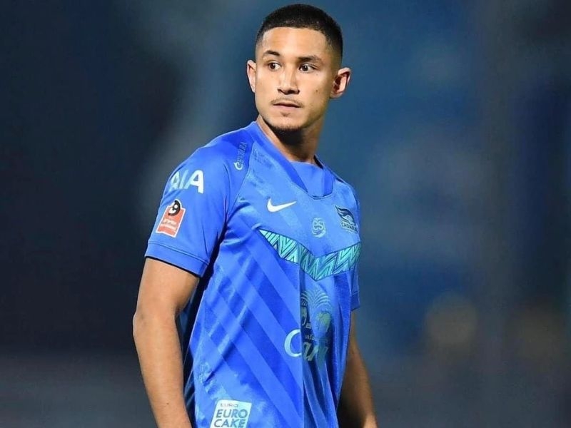 Faiq Bolkiah là cầu thủ bóng đá giàu nhất thế giới
