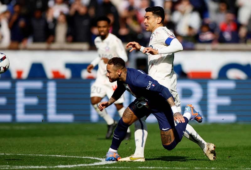 Sai lầm khi mua giày đá bóng chính hãng