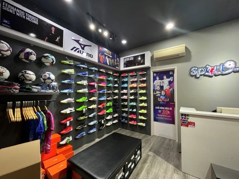 Shop giày bóng đá chính hãng Sport9