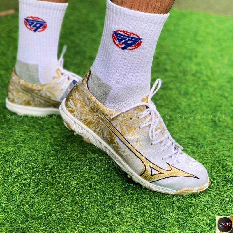 Dòng giày Mizuno Alpha thế hệ mới đã thay đổi chất liệu