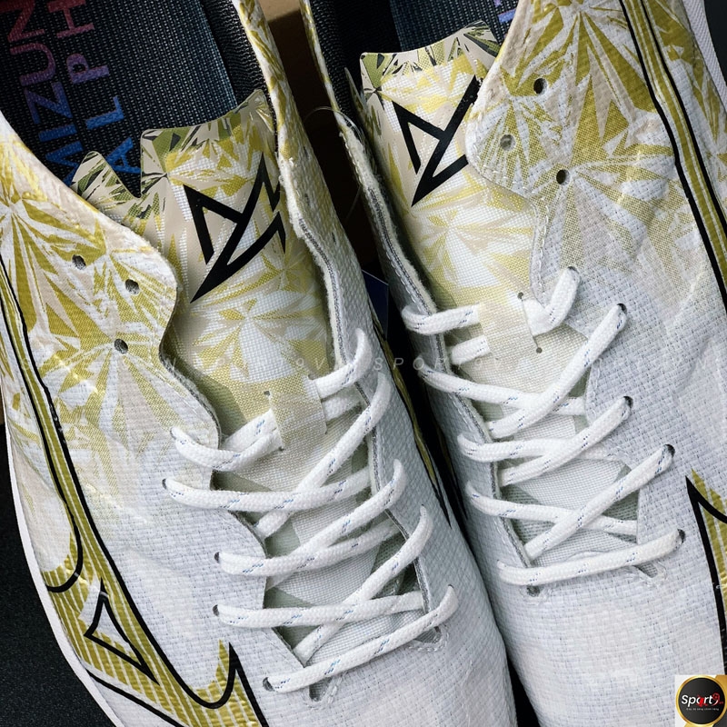 Mizuno Alpha Elite AS - P1GD246250 - Trắng/Vàng