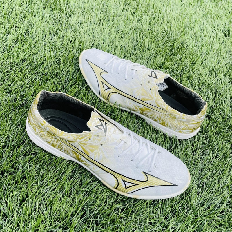 Mizuno Alpha Pro AS - P1GD246450 - Trắng/Vàng