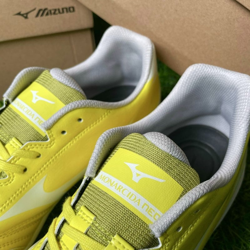 Mizuno Monarcida Neo Sala Pro TF - Vàng Trắng - Q1GB232101