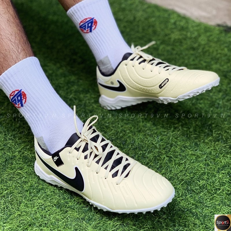 Nike Tiempo Ledend 10 Academy TF