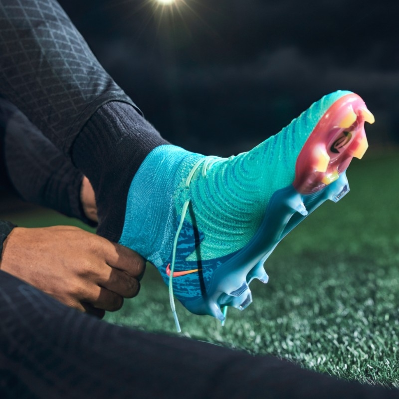 Giày đá bóng Nike Phantom 2 Vortex