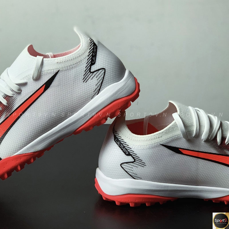 PUMA Ultra Match TT Breakthrough - Trắng/Đỏ - 107521 01