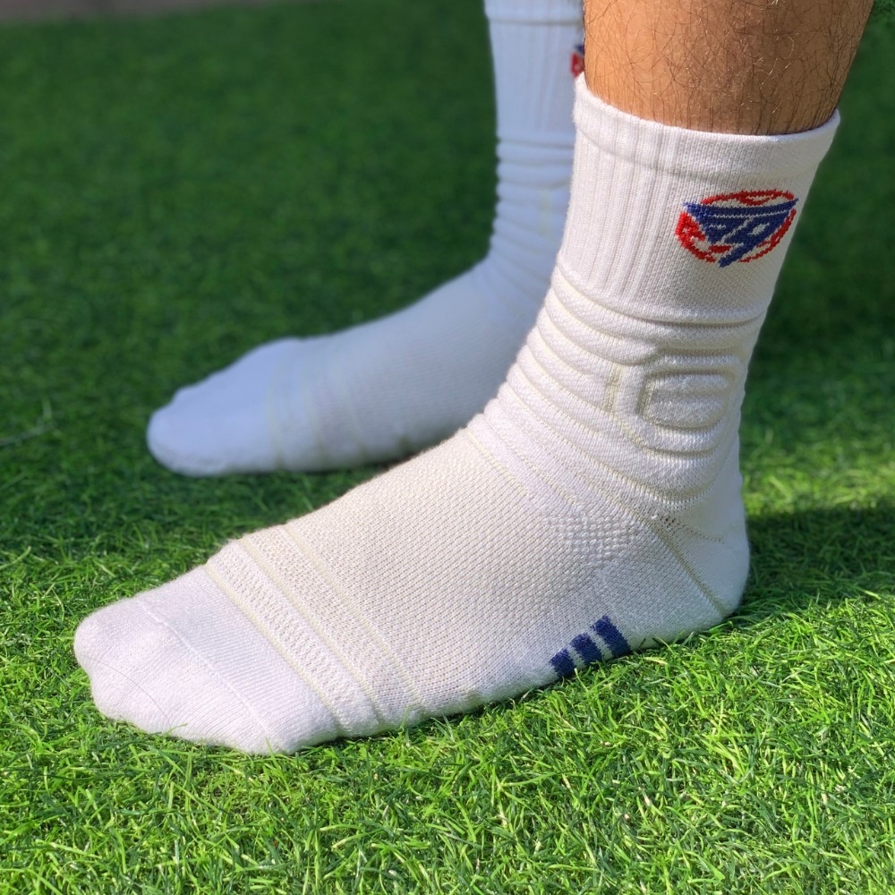 Tất bóng đá có vân chống trơn trượt