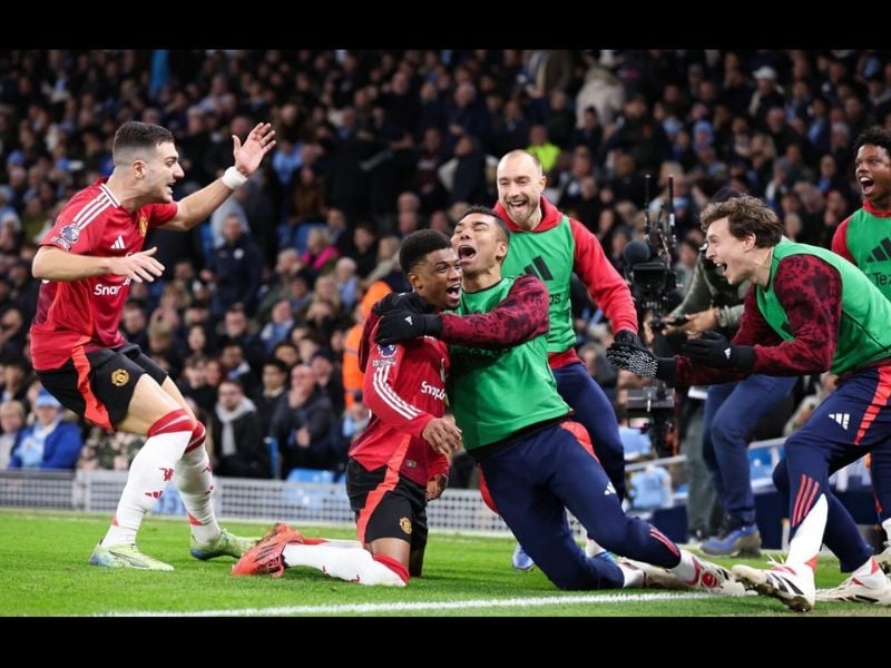 Amad Diallo tỏa sáng giúp MU lội ngược dòng ngoạn mục trước Man City