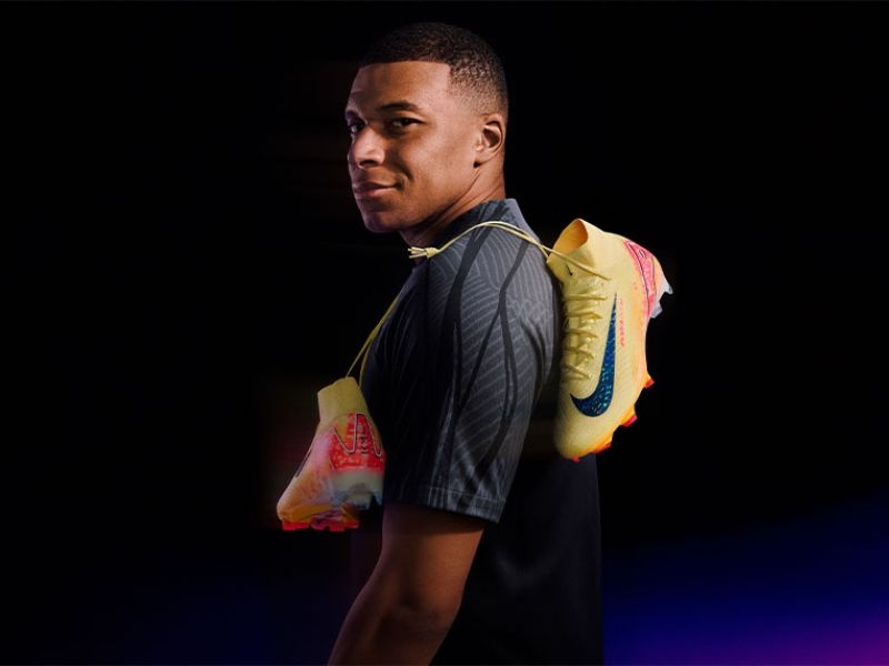 Mbappe cùng với dòng giày Nike Mercurial Superfly