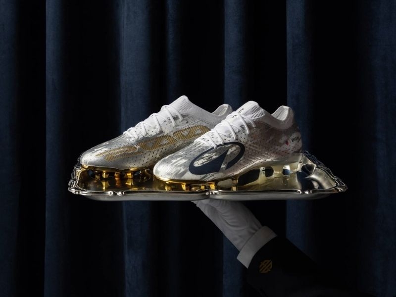 Ggiày Kipsta CLR phiên bản đặc biệt