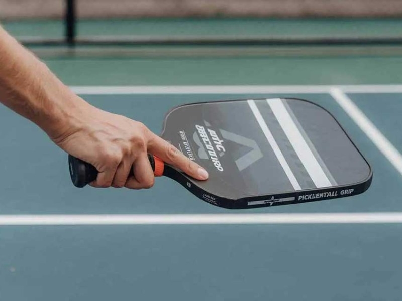 Cách cầm vợt pickleball đúng cách