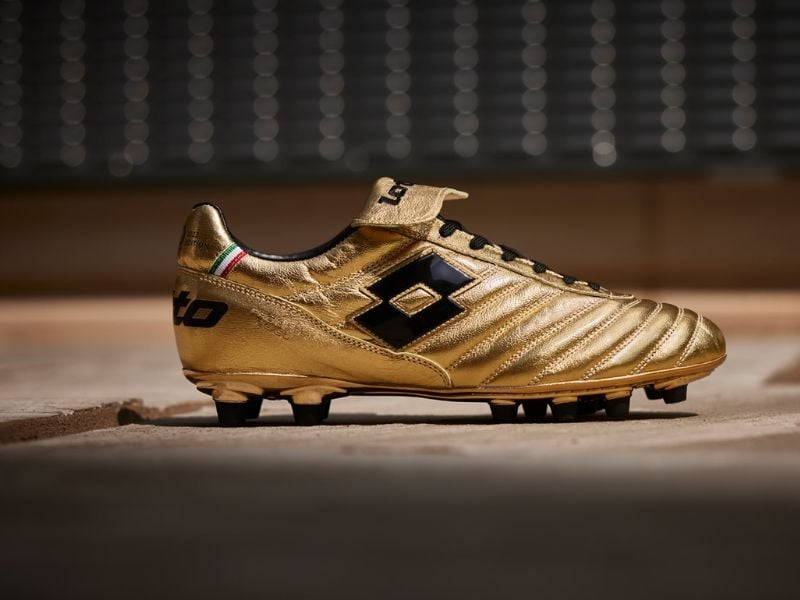 Giày đá bóng Lotto