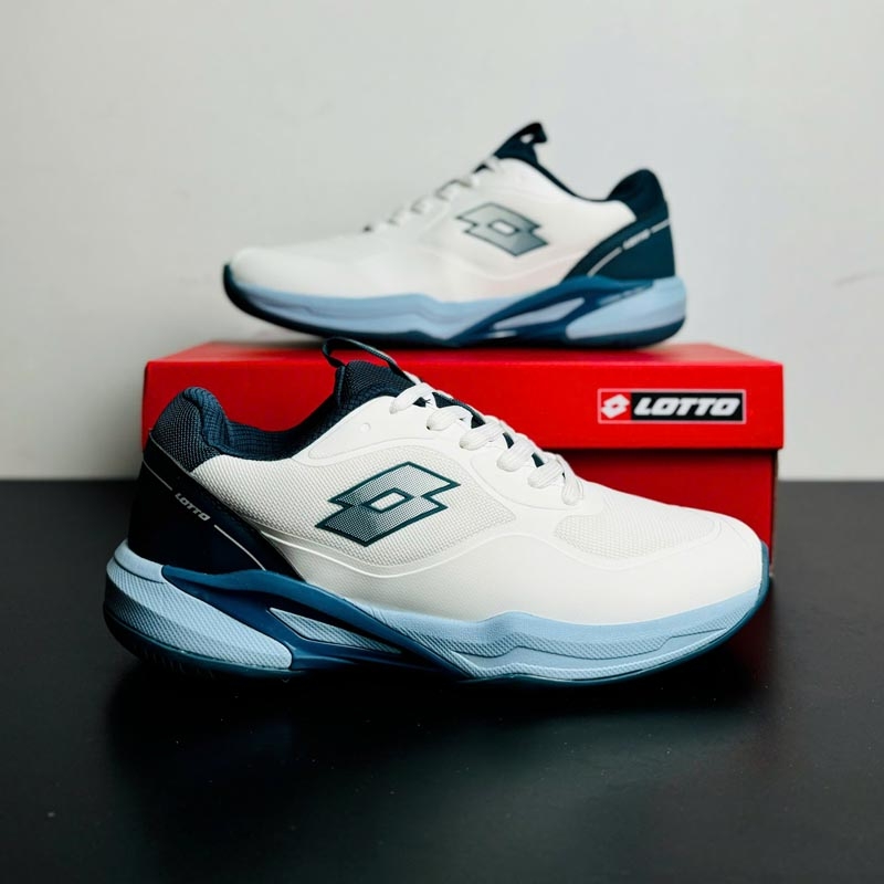 Giày pickleball Lotto có mức giá phù hợp với người tiêu dùng