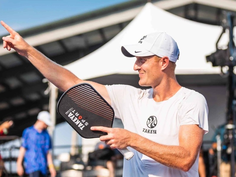 Riley Newman – Tay Vợt Đôi Hàng Đầu