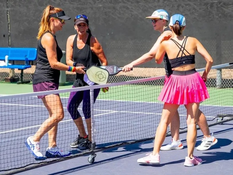 Trang phục khi chơi pickleball