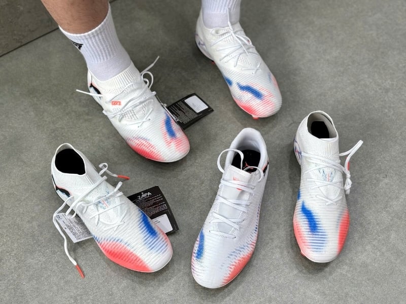 Giày đá bóng Puma chính hãng giảm giá hớn 50%