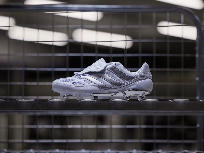 Giày đá bóng Predator Precision Silver Strike