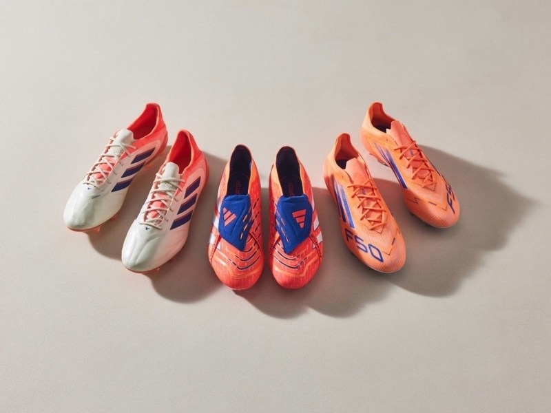 Bộ sưu tập giày bóng đá “Coral Blaze”