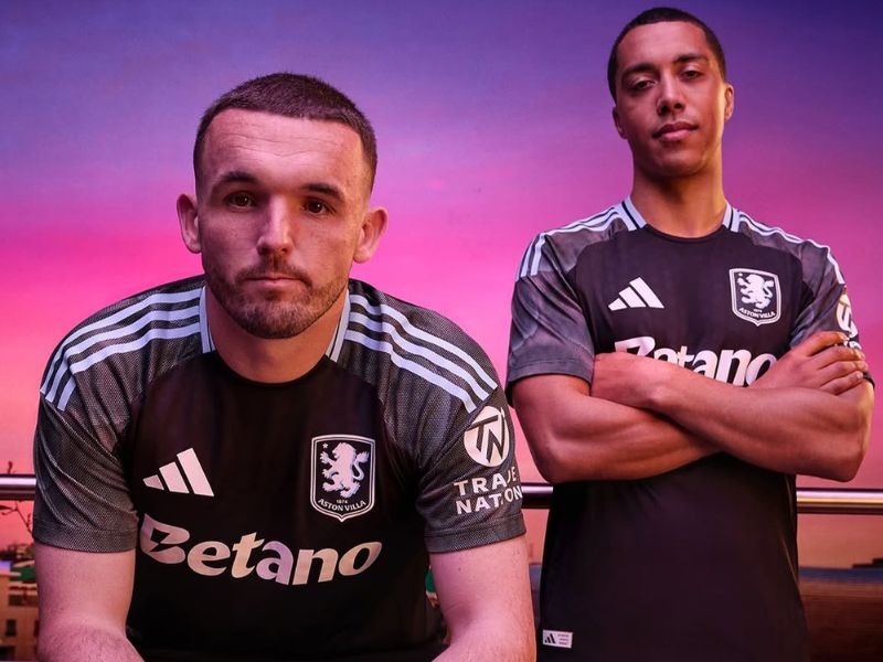 Áo bóng đá sân khách Aston Villa