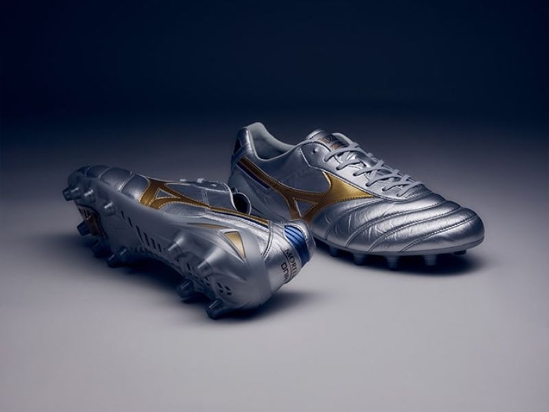 Mizuno Morelia DNA Platinum