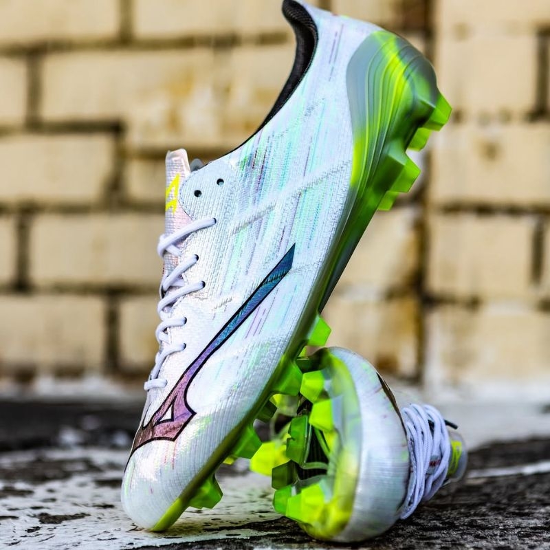 Mizuno ra mắt thế hệ thứ 2 của dòng giày tốc độ - Mizuno Alpha 2