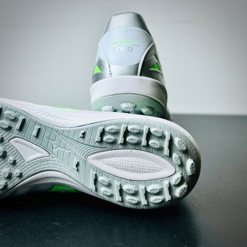 Bộ đế mới của Mizuno có thiết kế giống với giày chạy bộ