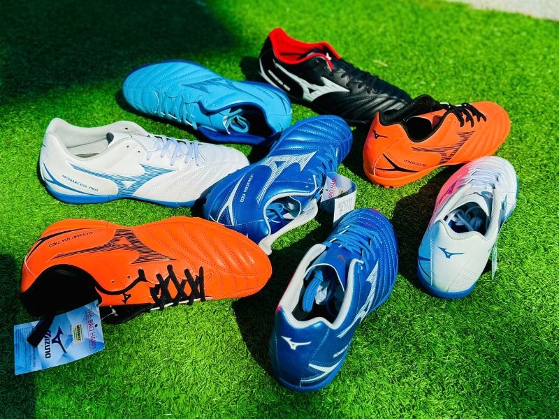 Mizuno Neo 3 Select với nhiều phối màu cho mọi người lựa chọn