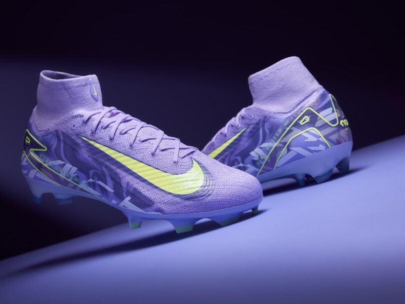 Bộ sưu tập giày bóng đá Nike Mercurial United 2025