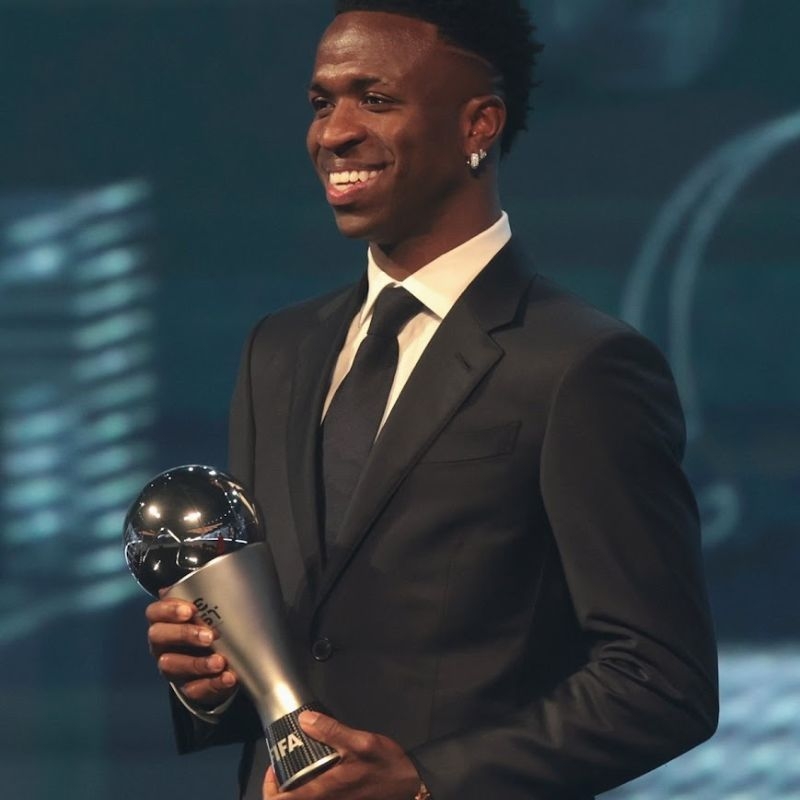 Vinicius dành giải thưởng FIFA The Best sau khi vuột mất quả bóng vàng 2024
