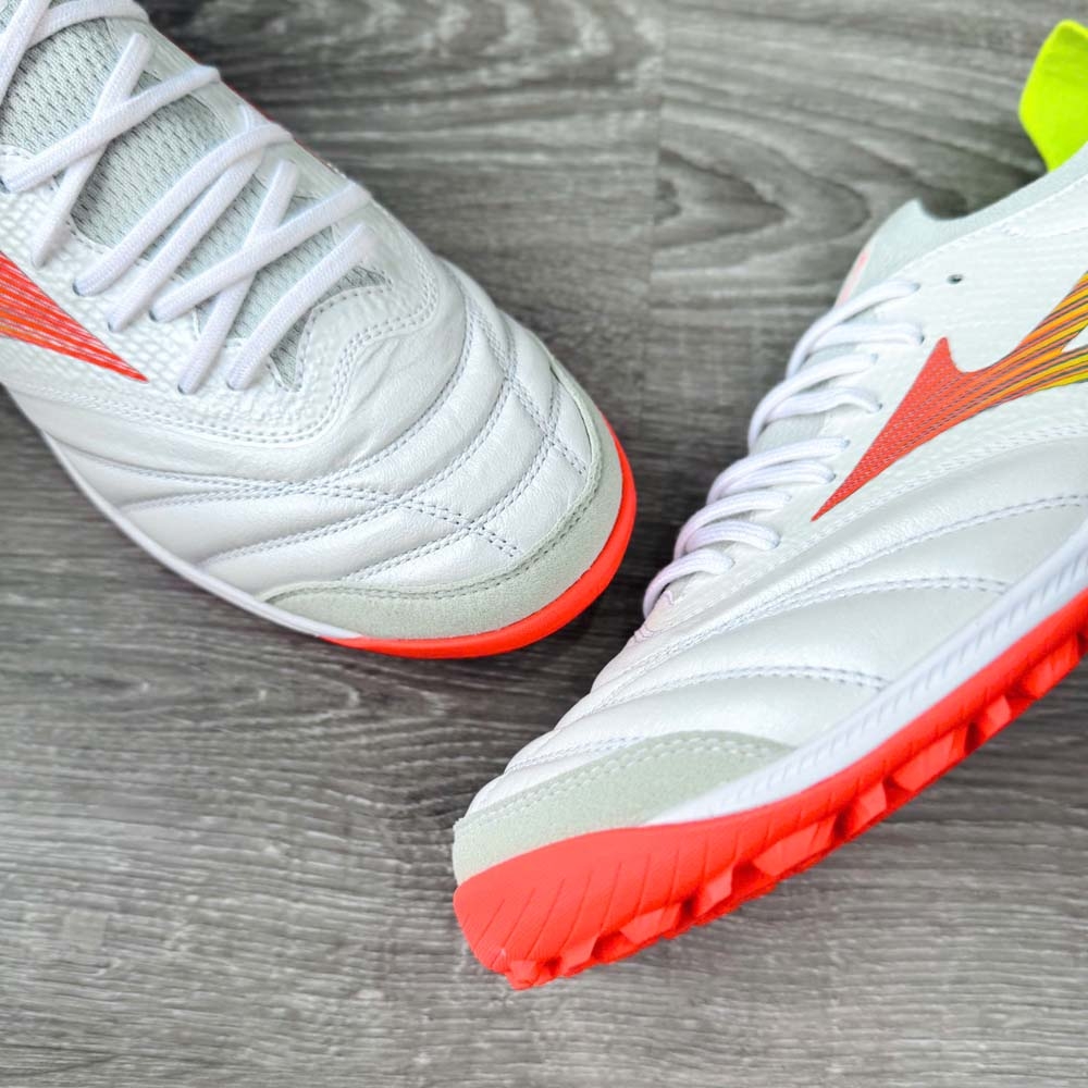 Mizuno Morelia Neo Sala Beta TF - Trắng/Cam - Q1GB269054