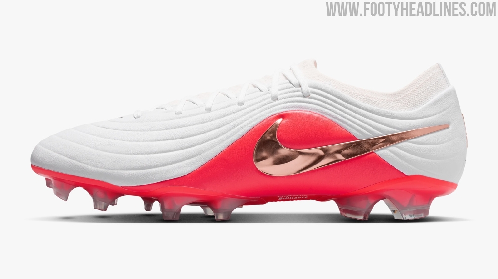 Tiempo Maestro giữ phong cách cổ điển