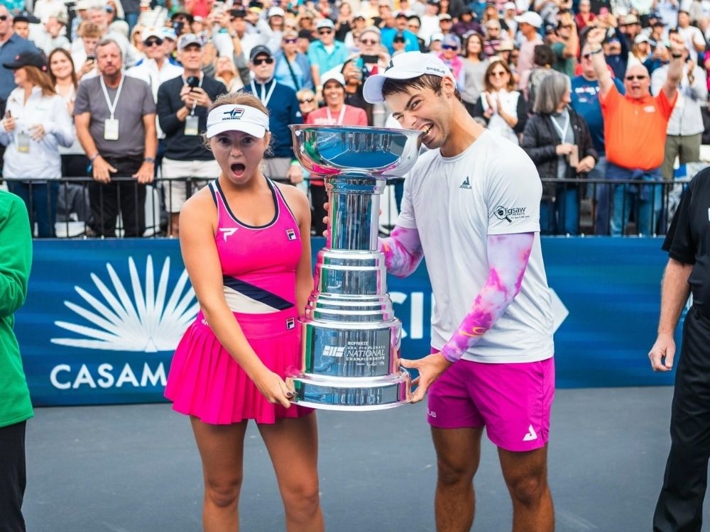 Cặp đôi bất bại: Ben Johns & Anna Leigh Waters