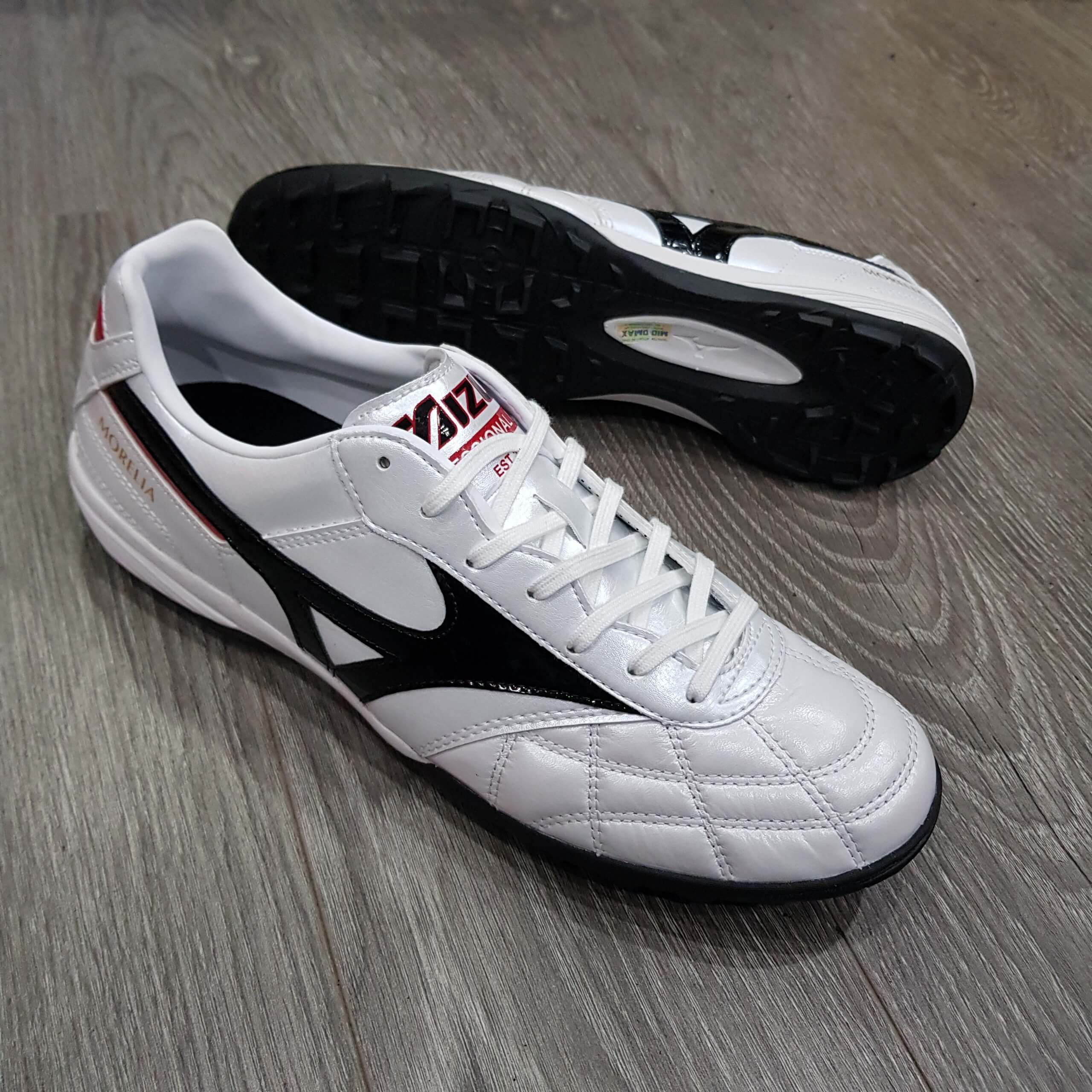 mizuno morelia 1